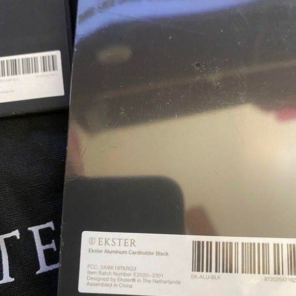 Ekster- TRACKER CARD BUNDLE- Classic black cardholder - Picture 4 of 6